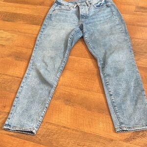 Old Navy Women's Light Blue Straight Leg Jeans